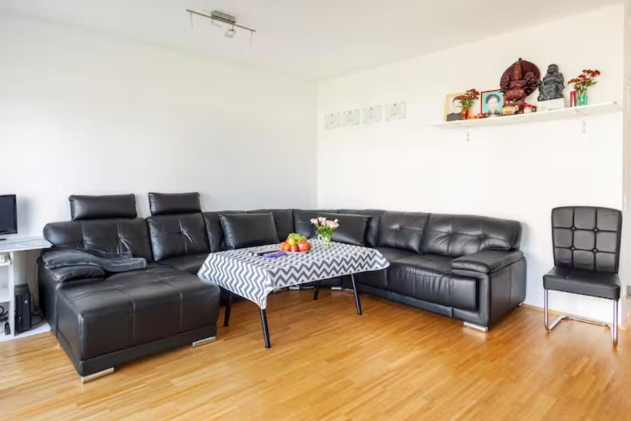 Privat Zimmer Richtung Messe Hannover Eksteriør bilde
